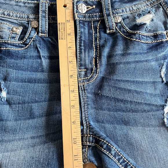 Miss Me Daisy Los Angeles Stretch Denim High Rise Embellished Shorts 25 Slim - Picture 3 of 8